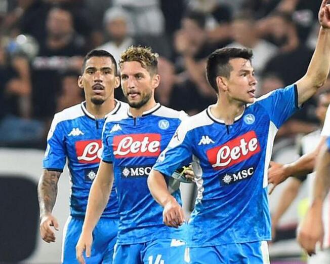 他背后的车 他背后的车