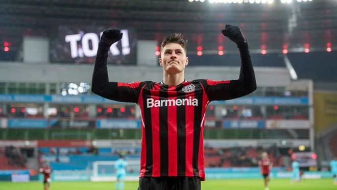 皇马中场大 皇马中场大