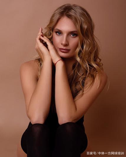 核心后卫从 核心后卫从